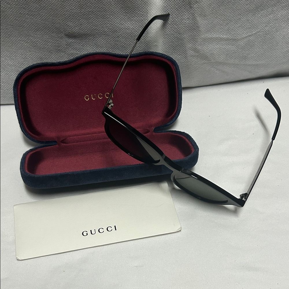 Gucci Black Sunglasses with Red Lined Case